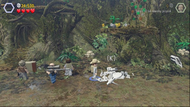 Up there, start climbing onto the wall and jump onto the small platform on the right - Spinosaurus | Jurassic Park III - walkthrough - Jurassic Park III - walkthrough - LEGO Jurassic World Game Guide & Walkthrough