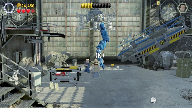 As soon as you enter, climb down the stairs and fix the mechanical claw, as Paul - Breeding facility | Jurassic Park III - walkthrough - Jurassic Park III - walkthrough - LEGO Jurassic World Game Guide & Walkthrough