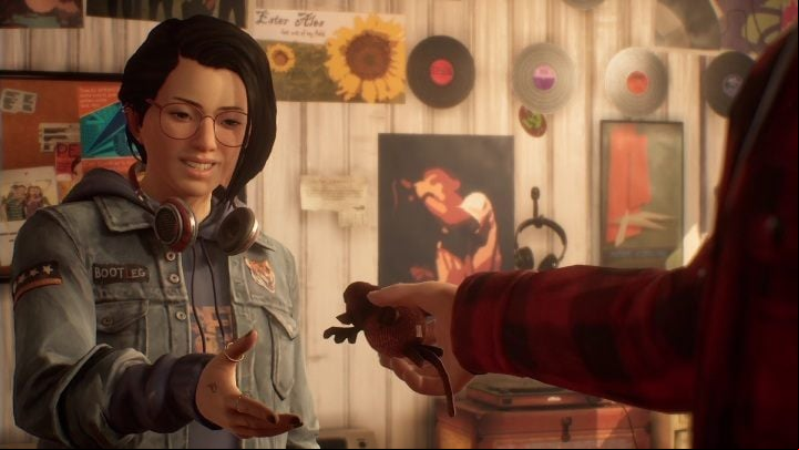 Try to move or scare the cat - Life is Strange True Colors: Vinyl shop - walkthrough - Episode 1 Side A - Life is Strange True Colors Guide