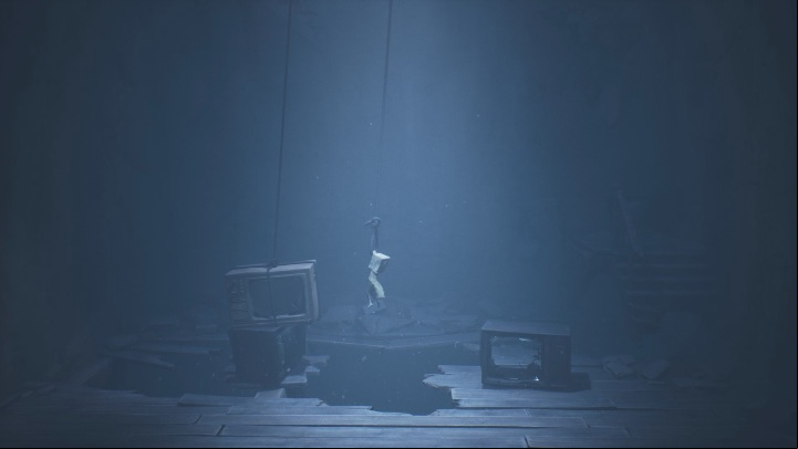 Jump from the TV to the loop and grasp at it tightly - Little Nightmares 2: Road to the Orphanage - Chapter 2 walkthrough - Chapter 2 - Orphanage - Little Nightmares 2 Guide