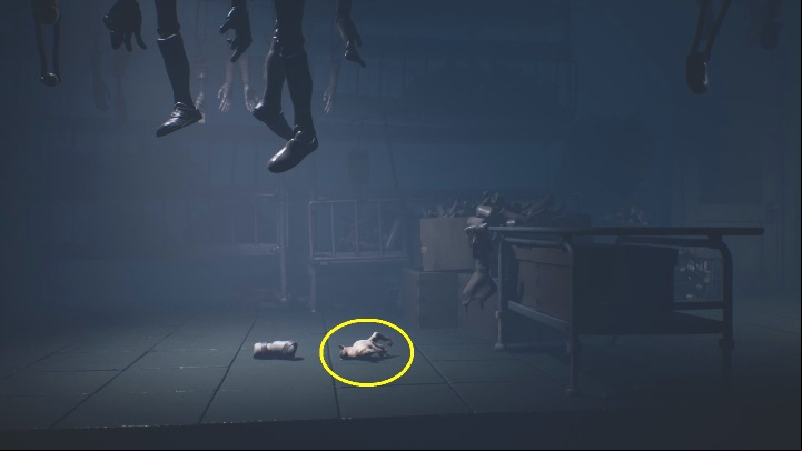 At some point, a hand will appear - Little Nightmares 2: Fuses - Chapter 3 Hospital walkthrough - Chapter 3 - Hospital - Little Nightmares 2 Guide