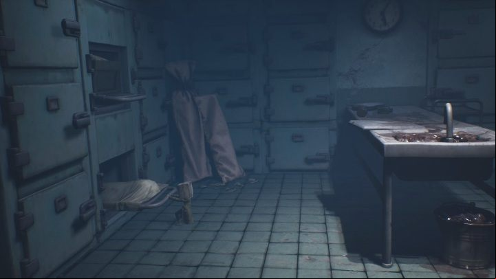 Start by pulling out the stretcher lying on the left, the one at the bottom - Little Nightmares 2: Escape - Chapter 3 Hospital walkthrough - Chapter 3 - Hospital - Little Nightmares 2 Guide