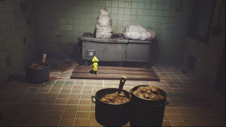 Throw an object at the button, which will alarm the cook. - Little Nightmares: Get the next key - walkthrough - The Kitchen - Little Nightmares Game Guide