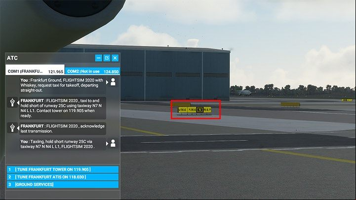 A diagonal arrow sometimes means that you have to make the first turn one way and the second one the other way - Microsoft Flight Simulator: Taxi to the runway - Advanced Flying - Microsoft Flight Simulator 2020 Guide
