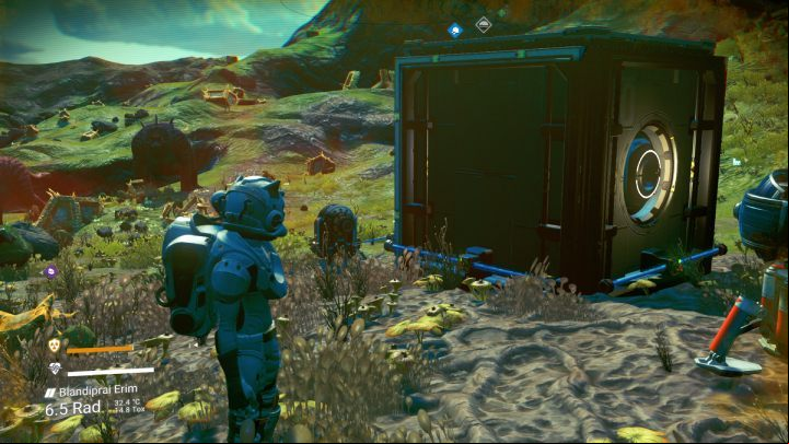 The easiest way to solve the problem of shortage of space in our inventory is to proceed through the games plot until you acquire the Atlas v1 access card - No Mans Sky: Tips and Tricks - Basic information - No Mans Sky Game Guide