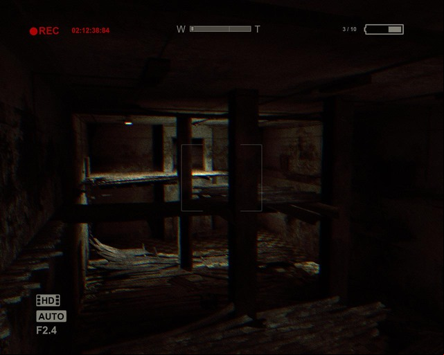A little jumping never hurt anybody. Get to the opposite door - Female Ward | Walkthrough - Walkthrough - Outlast Game Guide & Walkthrough