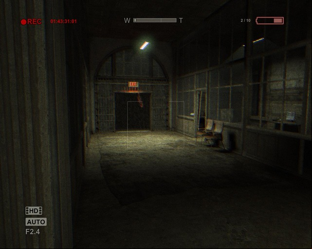 The ageway into the gardens - Courtyard | Walkthrough - Walkthrough - Outlast Game Guide & Walkthrough