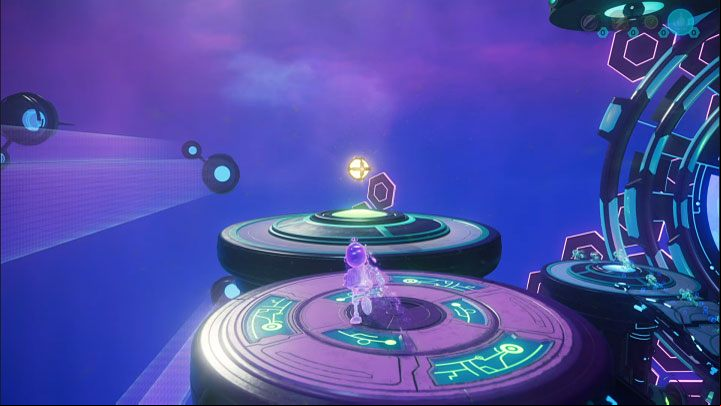 Stay still and wait for the projections to reach the pressure plate in picture 1 - Ratchet & Clank Rift Apart: Reaching the anomalies in the catacombs - walkthrough - Savali - return - Ratchet & Clank Rift Apart Guide