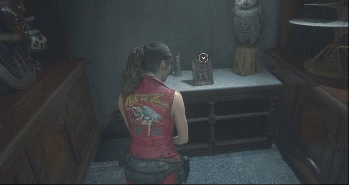 Red Key of Hearts is only available for Claire - Where I can find the red key (key of hearts)? - Secrets and useful items - Resident Evil 2 Guide