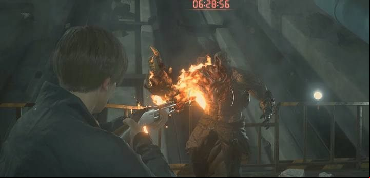 Monitor your time all the time, cause when you get around 3 minutes you have to intensify your attacks. - Boss Fight - Tyrant (Leon) in Resident Evil 2 - Walkthrough - Resident Evil 2 Guide
