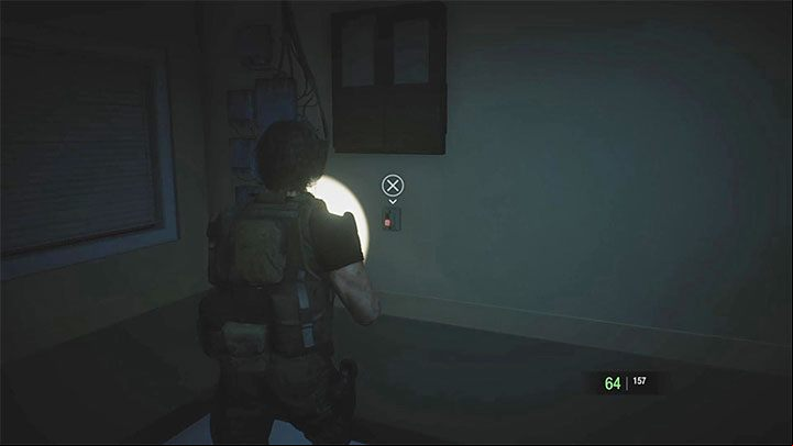 In the newly unlocked side room you will find, among other things, a hip bag, which you can use immediately to collect more items from the area (2 new inventory slots) - Resident Evil 3: Horde of zombies - how to defeat? - FAQ - Resident Evil 3 Guide
