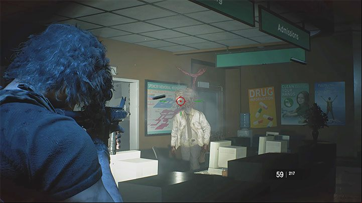 In the final phase of the battle, some zombies with parasites on their heads will also start to appear in the lobby - Resident Evil 3: Hospital - Carlos walkthrough - Story walkthrough - Resident Evil 3 Guide