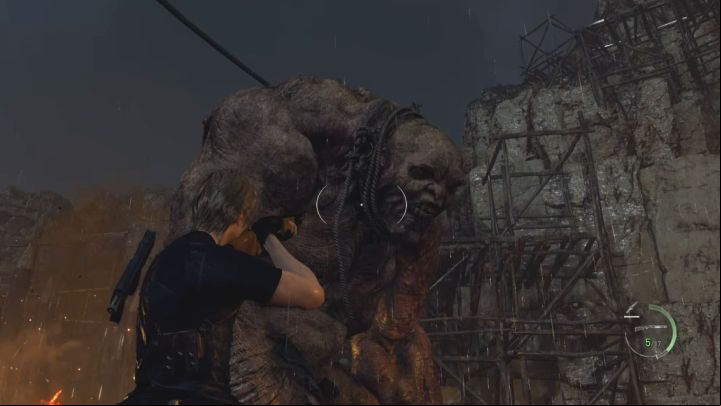 For the first phase of the fight, focus on dealing damage to the boss with firearms - Resident Evil 4 Remake: How to defeat El Gigante boss? - Bosses - Resident Evil 4 Remake Guide