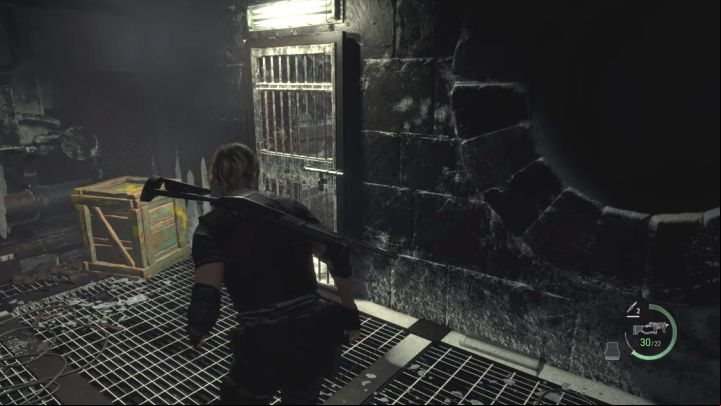 You can find a lot of loot in one of the lab rooms and unlock a shortcut - this will allow you to run all over the central area without the risk of suddenly being trapped - Resident Evil 4 Remake: How to defeat or avoid boss Verdugo? - Bosses - Resident Evil 4 Remake Guide