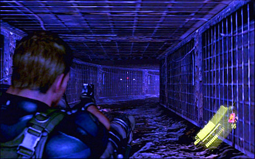 After the snake escapes, follow it, getting through the indicated hole - Chapter 3 - Chasing the Snake | Chriss campaign - Chriss campaign - Resident Evil 6 Game Guide