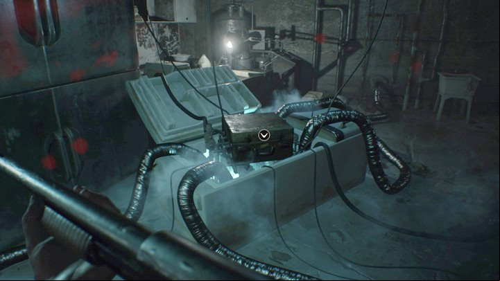 Investigate the suspicious chest in the laboratory - Resident Evil 7: Salt Mine | Walktrough - Resident Evil VII Walkthrough - Resident Evil 7 Guide, Walkthrough