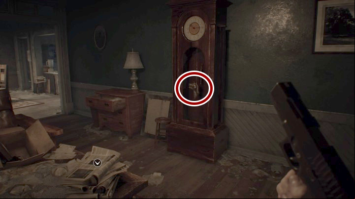First, approach the clock against the wall - Resident Evil 7: Main House: Main Hall walktrough - Resident Evil VII Walkthrough - Resident Evil 7 Guide, Walkthrough