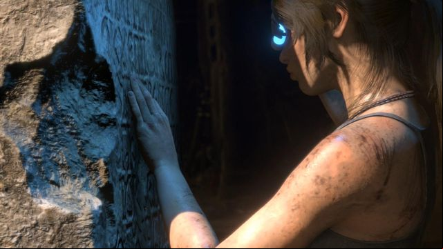 In the middle of the chamber you will find a monolith with writings in Greek language - Rise of the Tomb Raider: Search the chamber with murals walkthrough - Syria - Lost tomb - Rise of the Tomb Raider Guide
