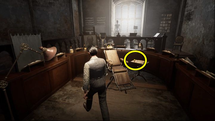 Pick up the tranquilizer lying on the tray next to the chair - Sherlock Holmes The Awakened: Chapter 3 - Edelweiss Institute - Chapter 3 - Edelweiss Institute - Sherlock Holmes The Awakened Walkthrough