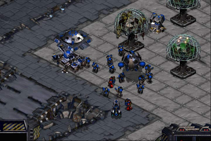 A group of Marines and a Siege Tank is a deadly and cheap combination. The former destroy aircraft and fast enemies, while the latter decimate any other units. Try to place them on a hill and have an SCV nearby for repairs (or for constructing temporary fortifications) as well as a Science Vessel for detecting cloaked enemies. - How to play the terrans? - How to play? - StarCraft: Remastered Game Guide