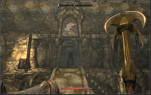 Return to the upper balcony and for a change head south (screen above) - Reaching the portal | The World-Eaters Eyrie - The World-Eaters Eyrie - The Elder Scrolls V: Skyrim Game Guide