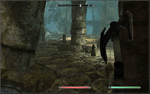 Eventually you should reach a new big room with Frostbite Spiders visible in the distance - Heading to the temple of Ustengrav | The Horn of Jurgen Windcaller - The Horn of Jurgen Windcaller - The Elder Scrolls V: Skyrim Game Guide