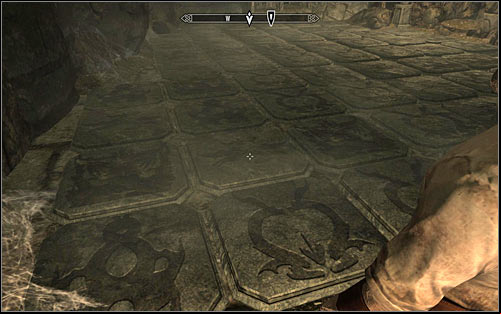 You can continue onwards, eventually reaching a room with pressure plates - Heading to Alduins Wall | Alduins Wall - Alduins Wall - The Elder Scrolls V: Skyrim Game Guide