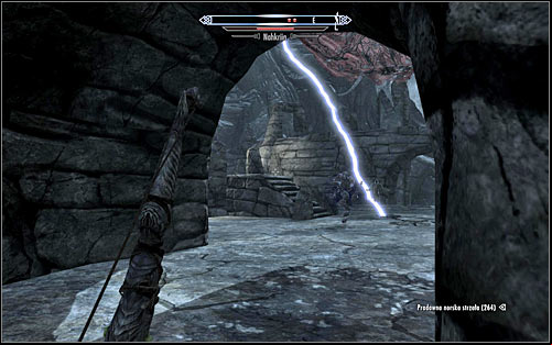 If you want to make the battle any easier, consider hiding behind the columns - Going through the portal | The World-Eaters Eyrie - The World-Eaters Eyrie - The Elder Scrolls V: Skyrim Game Guide