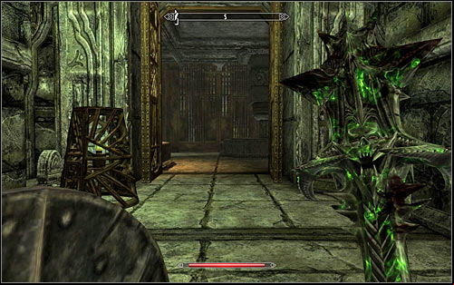 After the battle you should take a look around the area, though keep in mind that trying to open one of the chest here might lead to yet another Spider appearing - The Only Cure - p. 2 - Daedric quests - The Elder Scrolls V: Skyrim Game Guide