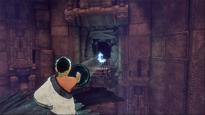 Eliminate enemies by lighting them with your mirror - Reach the antenna room and destroy it | Walkthrough - Walkthrough - The Last Guardian Game Guide