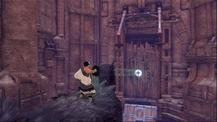 Once youve reached the highest level of the tower, aim the mirror at the wooden barricade shown on the screenshot - Reach the antenna room and destroy it | Walkthrough - Walkthrough - The Last Guardian Game Guide