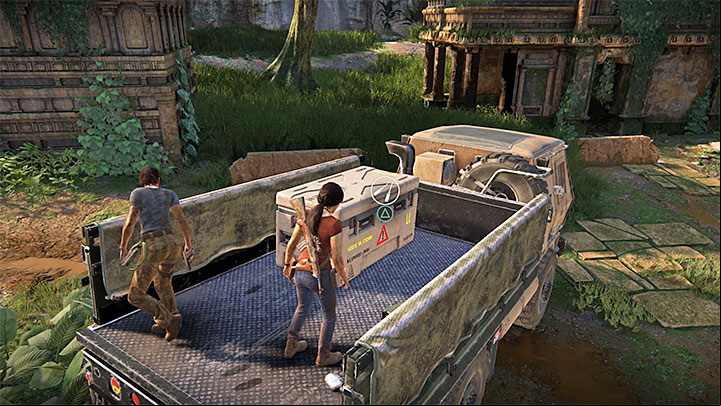 The lockbox is on top of small ruins in the north part of the map - 4 - Photos, optional conversations and lockboxes in Wester Ghats | Secrets - Secrets - Uncharted: The Lost Legacy Game Guide
